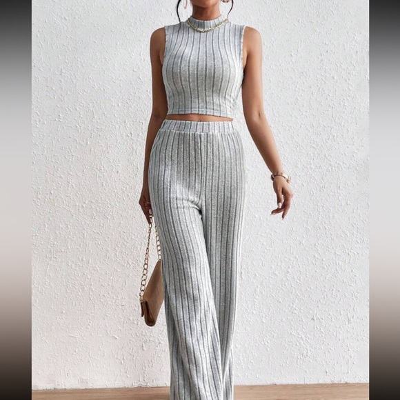 New grey ribbed lounge set - Picture 3 of 3